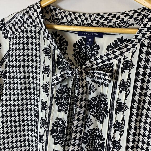 Lands’ End Black White Houndstooth Floral Tie Neck Button Front LS Tunic Sz 12 - Picture 4 of 16